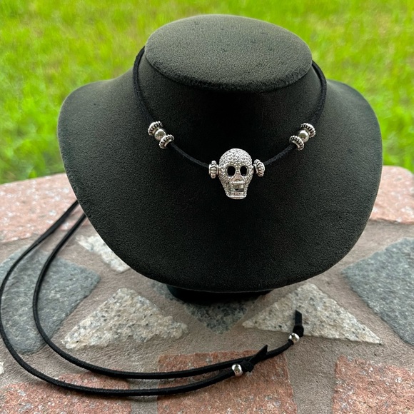 Shinny cz diamonds skull charm choker necklace on adjustable black suede cord - Picture 3 of 16